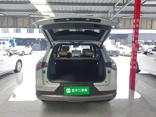 Wuling Starlight S — Фото автомобиля 18