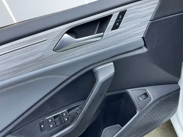 Volkswagen Sagitar — Фото автомобиля 12