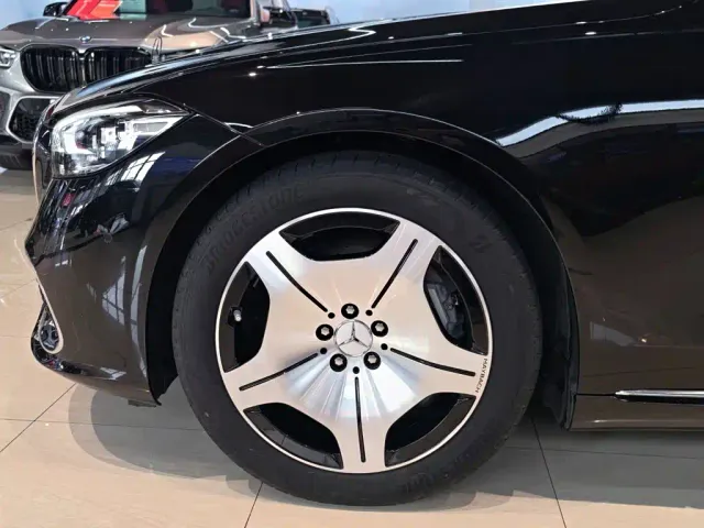 Mercedes-Benz Maybach S-Class 2024 Facelift S 480 4MATIC — Фото автомобиля 10