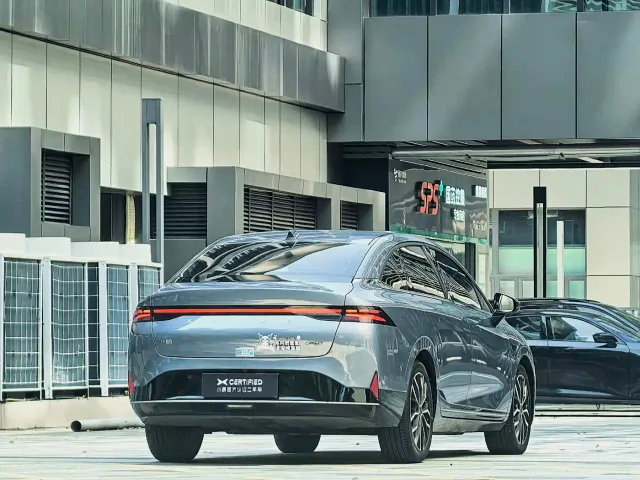 Xpeng P5 — Фото автомобиля 7