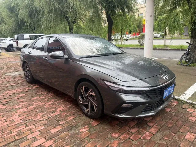 Hyundai Elantra — Фото автомобиля 2