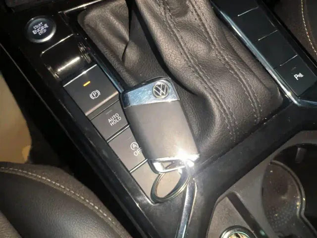 Volkswagen Passat — Фото автомобиля 8