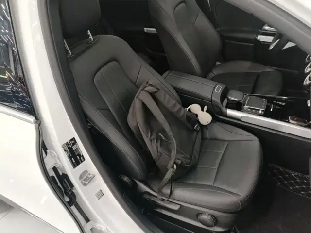 Mercedes-Benz GLB-Class — Фото автомобиля 24