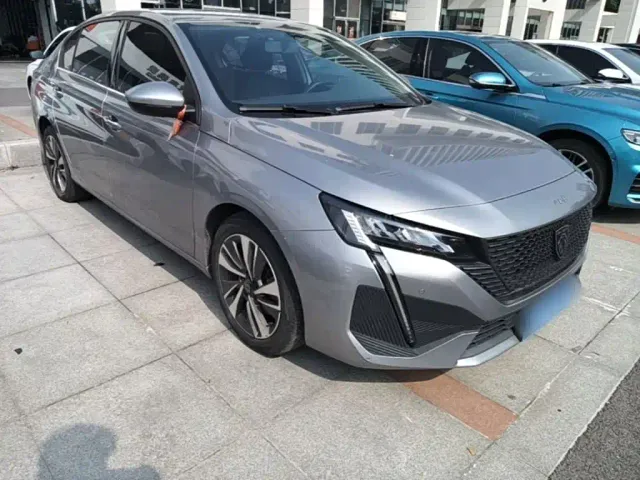 Peugeot 408 — Фото автомобиля 3