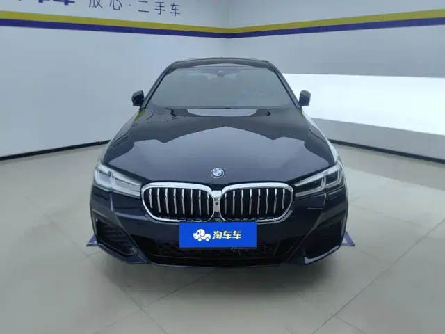 BMW 5 Series — Фото автомобиля 2