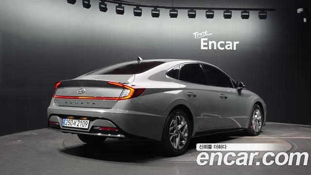 Hyundai Sonata — Фото автомобиля 2
