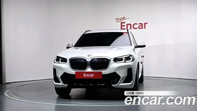 BMW iX3 G08 (2020–2024) — Фото автомобиля 3