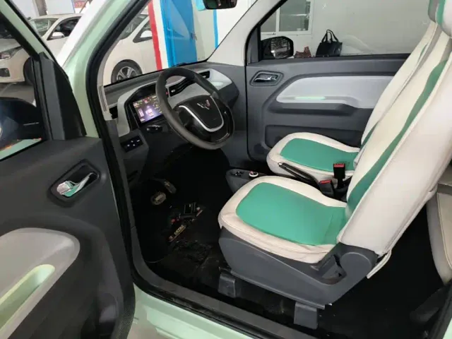 Wuling Hongguang Mini EV — Фото автомобиля 15