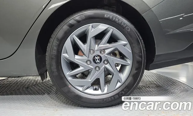 Hyundai Avante CN7 — Фото автомобиля 6