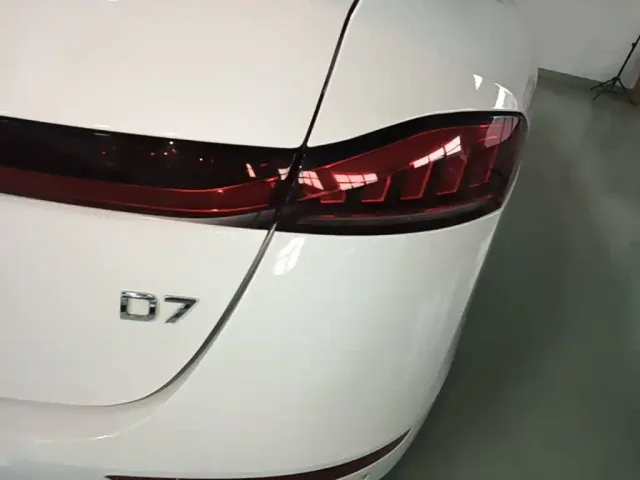 Roewe D7 — Фото автомобиля 7