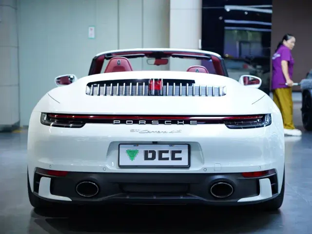 Porsche 911 — Фото автомобиля 11