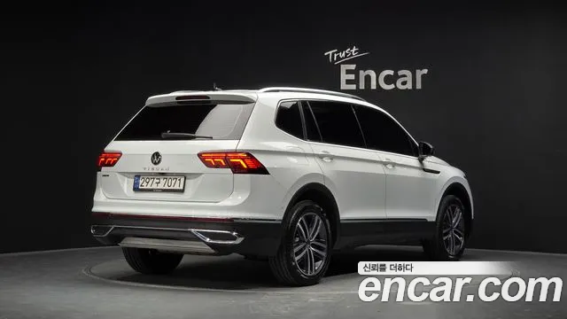 Volkswagen Tiguan — Фото автомобиля 2