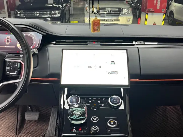 Land Rover Range Rover Sport — Фото автомобиля 25