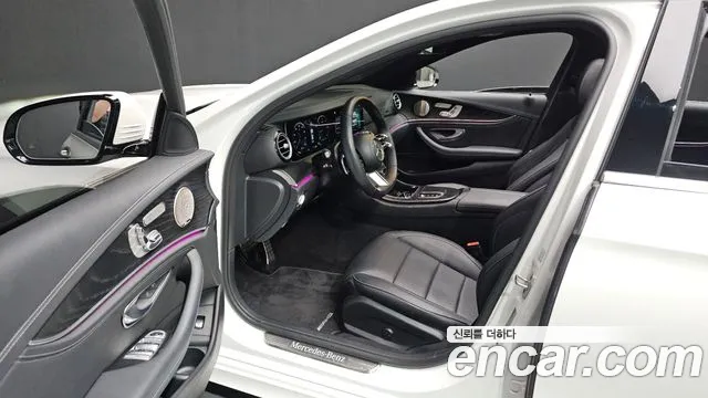 Mercedes-Benz E-Class — Фото автомобиля 10