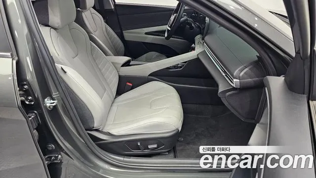 Hyundai AVANTE Inspiration — Фото автомобиля 12