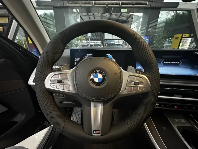 BMW X5 — Фото автомобиля 4