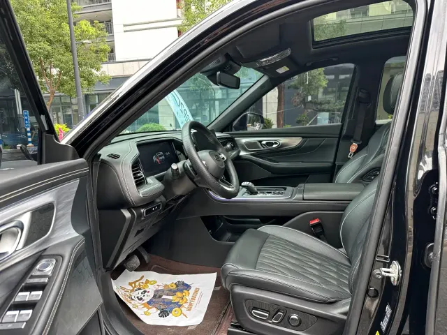 GAC Trumpchi GS8 — Фото автомобиля 4