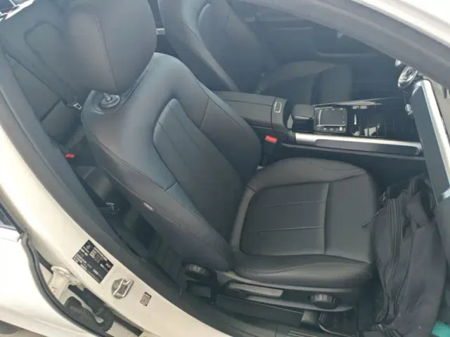 Mercedes-Benz GLB-Class — Фото автомобиля 24