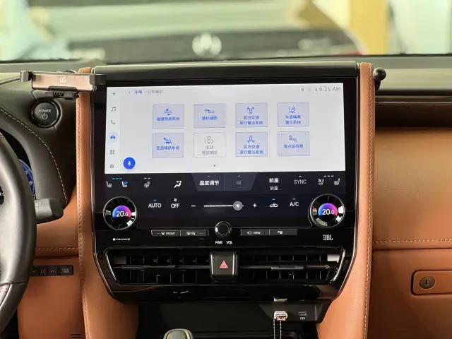 Toyota Alphard — Фото автомобиля 6