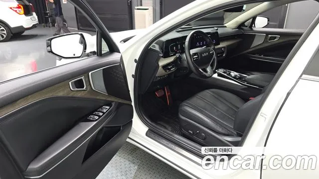 Kia K8 — Фото автомобиля 6