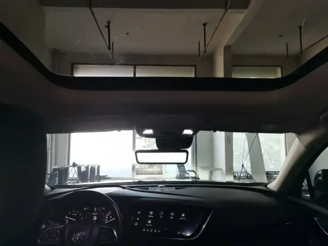 Buick Envision Plus — Фото автомобиля 17