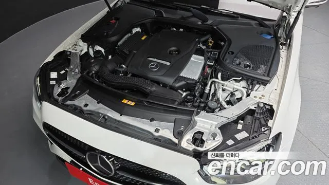 Mercedes-Benz E-Class — Фото автомобиля 6