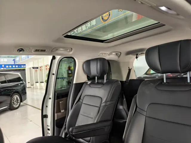 GAC Trumpchi E8 — Фото автомобиля 14