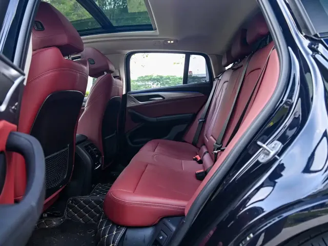 BMW X4 — Фото автомобиля 13