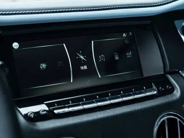Rolls-Royce Cullinan — Фото автомобиля 11
