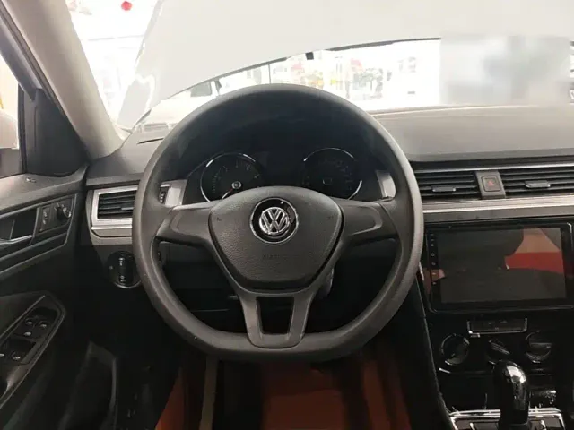 Volkswagen Bora — Фото автомобиля 10