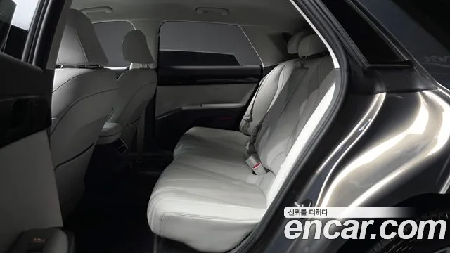 Hyundai Grandeur GN7 — Фото автомобиля 16