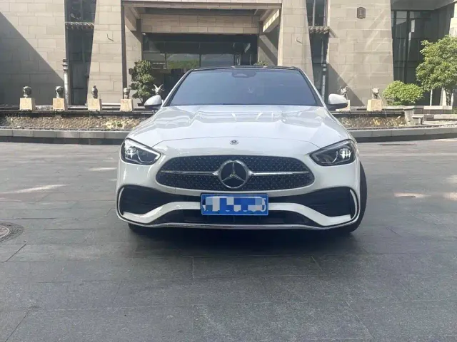 Mercedes-Benz C-Class — Фото автомобиля 2
