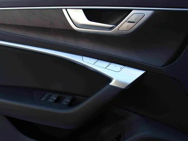 Audi A6L — Фото автомобиля 11