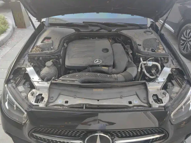 Mercedes-Benz E-Class — Фото автомобиля 10