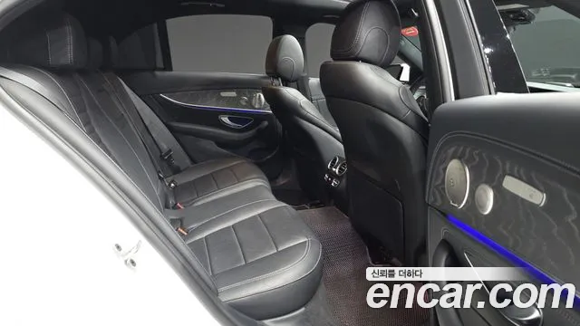 Mercedes-Benz E-Class W213 — Фото автомобиля 12