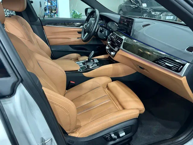 BMW 6 Series Gran Turismo — Фото автомобиля 9