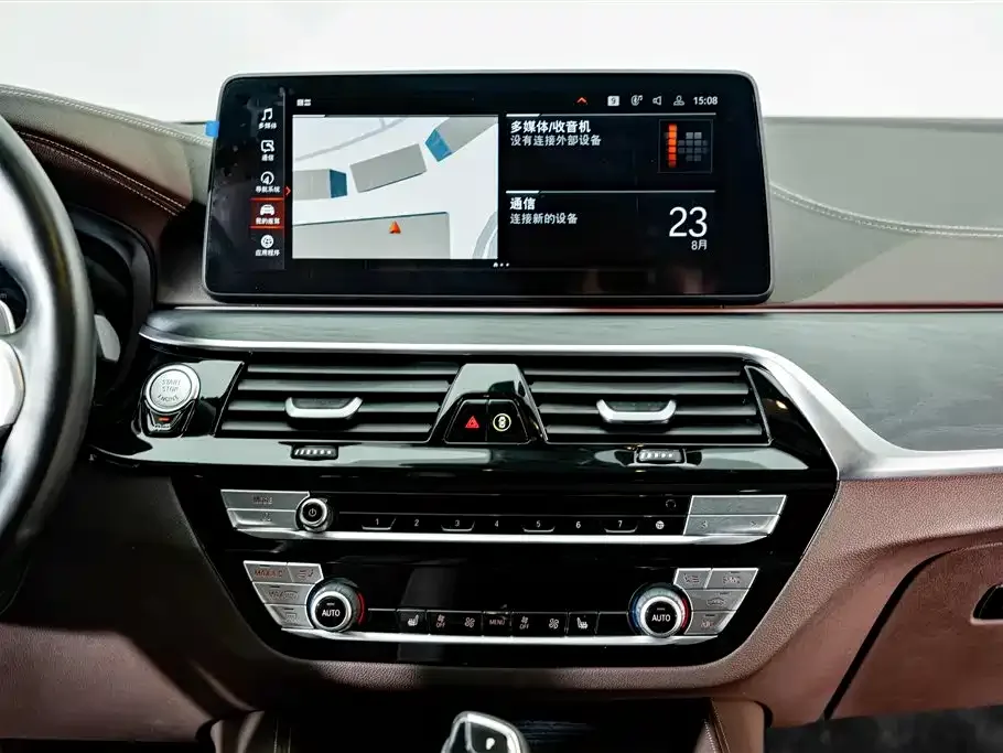 BMW BMW 5 Series 2022 Facelift 530Li Leading M Sport Package — Фото автомобиля 13