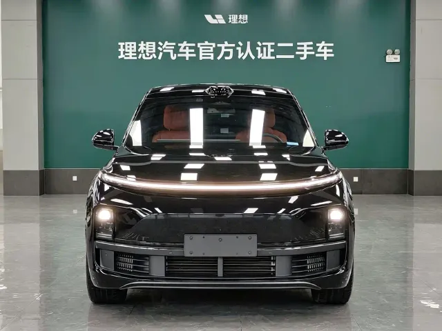 Li Auto L9 — Фото автомобиля 2