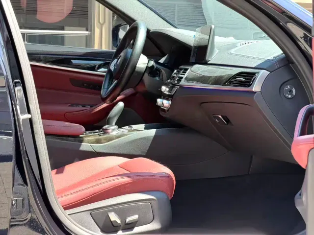 BMW 5 Series — Фото автомобиля 7