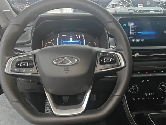 Chery Tiggo 8 — Фото автомобиля 10