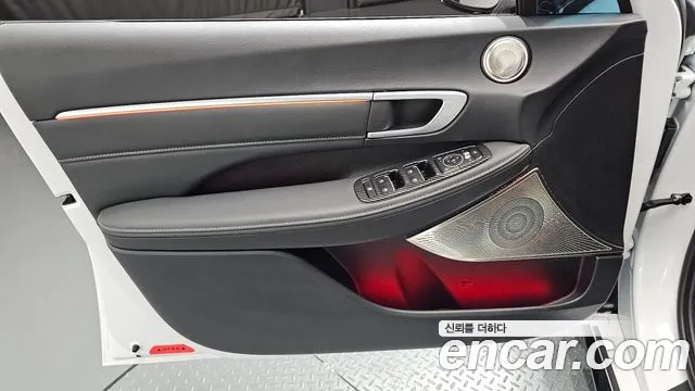 Hyundai Sonata — Фото автомобиля 13