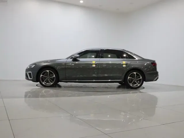 Audi A4L — Фото автомобиля 8