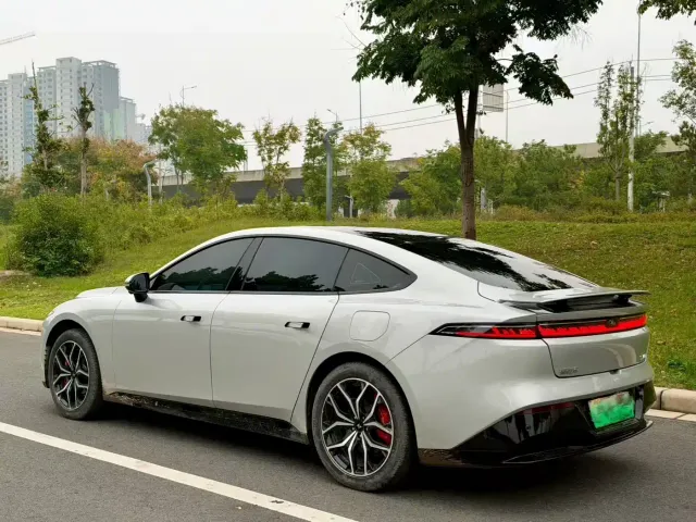 Dongfeng eπ 007 — Фото автомобиля 8