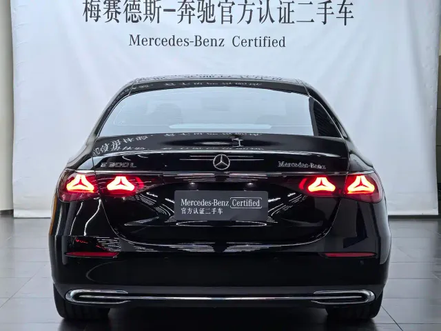 Mercedes-Benz E-Class — Фото автомобиля 5