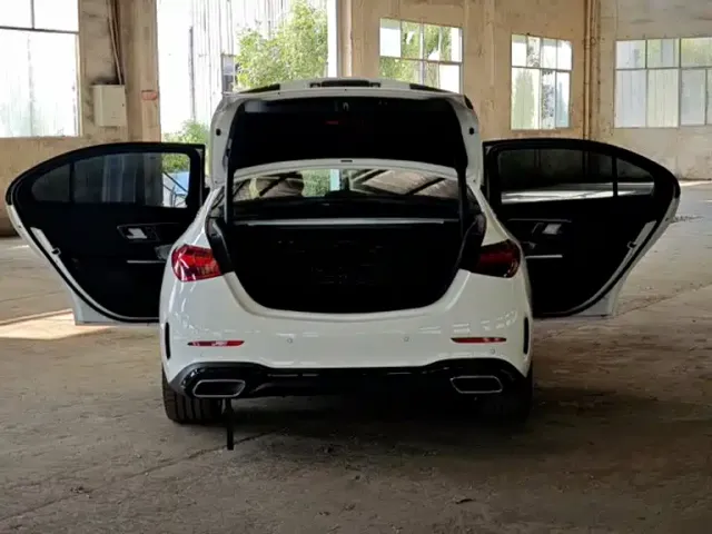 Mercedes-Benz C-Class — Фото автомобиля 14