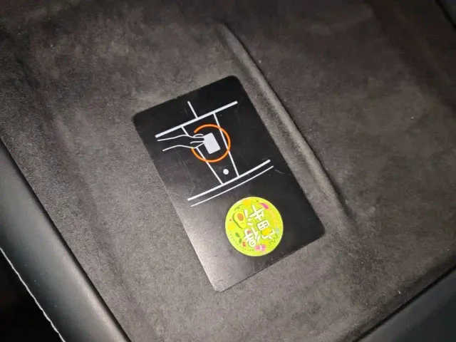 Tesla Model 3 — Фото автомобиля 8