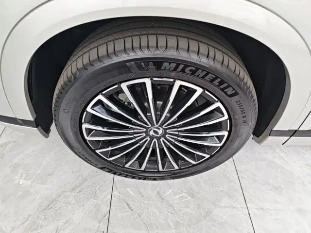 Dongfeng Aeolus L8 — Фото автомобиля 22