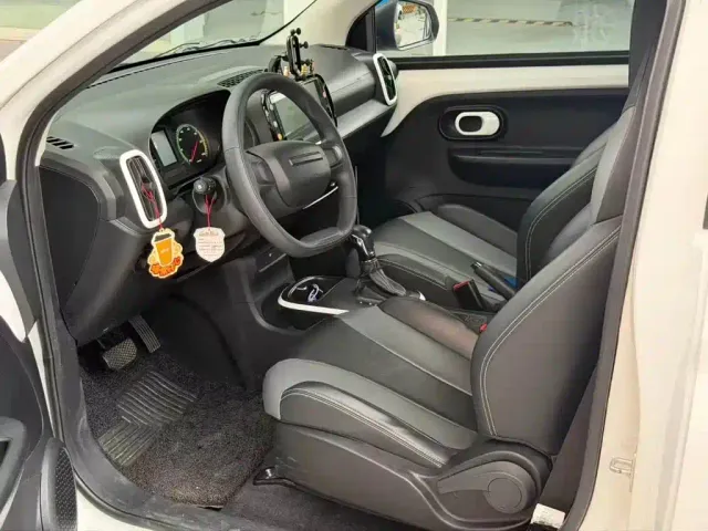 Roewe Clever — Фото автомобиля 4