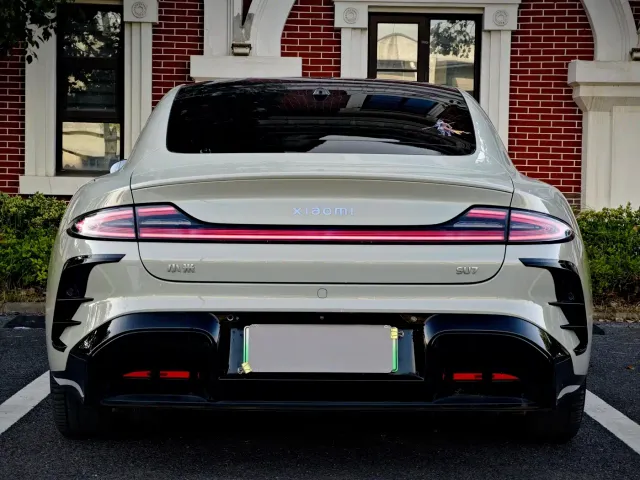Xiaomi SU7 — Фото автомобиля 5