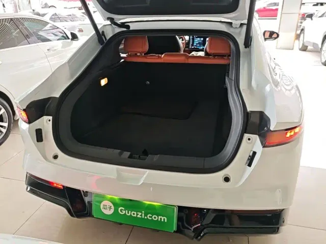 Dongfeng Yipai eπ007 2024 Extended Range 200 Ruyi Edition — Фото автомобиля 18